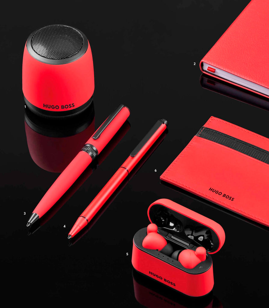 Hugo Boss | Red | Red color gifts | Fashion | Accessories | Gear Matrix | Storyline | Speaker | Loud speaker | Notebook | Note pad | Writing instruments | Earphones | Earbuds | Card holder | Luxury corporate gifts | Gifts | 禮品 | 紅色禮品 | 香港禮品 | 紅色禮物 