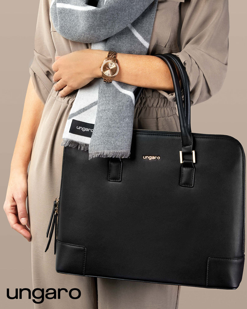 Emanuel Ungaro | Ungaro | Fashion | Accessories | Fashion accessories | Fashion in style | Travel accessories | Gemma | Paola | Watches | Watch | Scarves | Scarf | Document bag | 時尚風格禮品  | 公司禮品 | 商務禮品 | 企業禮品 | 品牌禮品 | 禮品 | 禮物 | 香港 | 冬季禮品 | 手錶禮品 