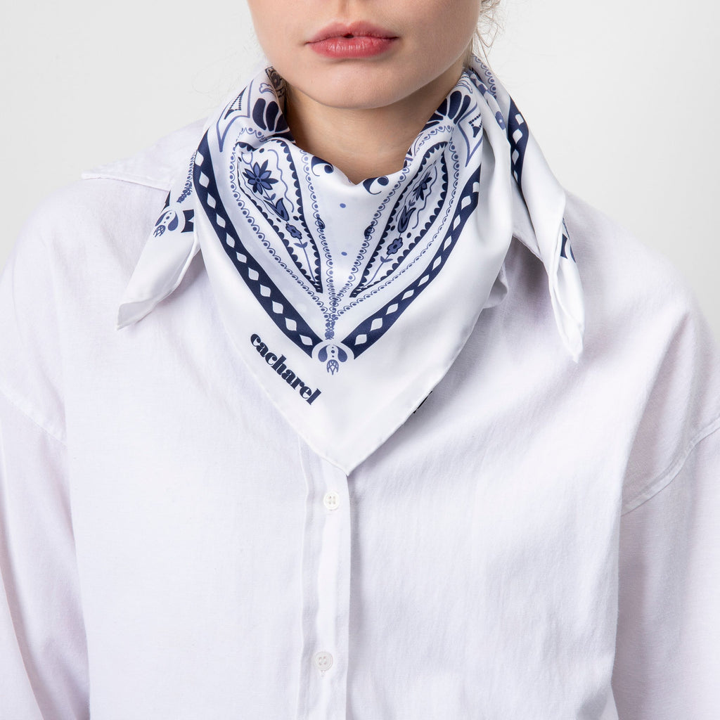Luxury business corporate gifts for women Cacharel White scarf Alesia