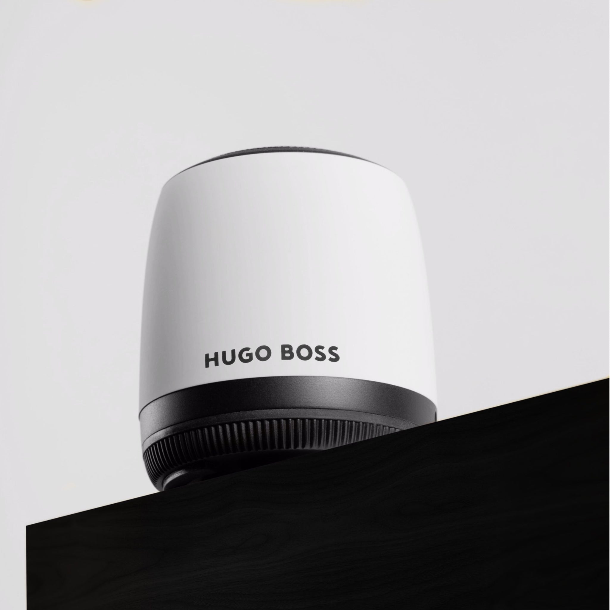 hugo boss speaker gear matrix Men's designer wireless speakers Hugo Boss white Speaker GEAR MATRIX –  Luxury Corporate Gifts