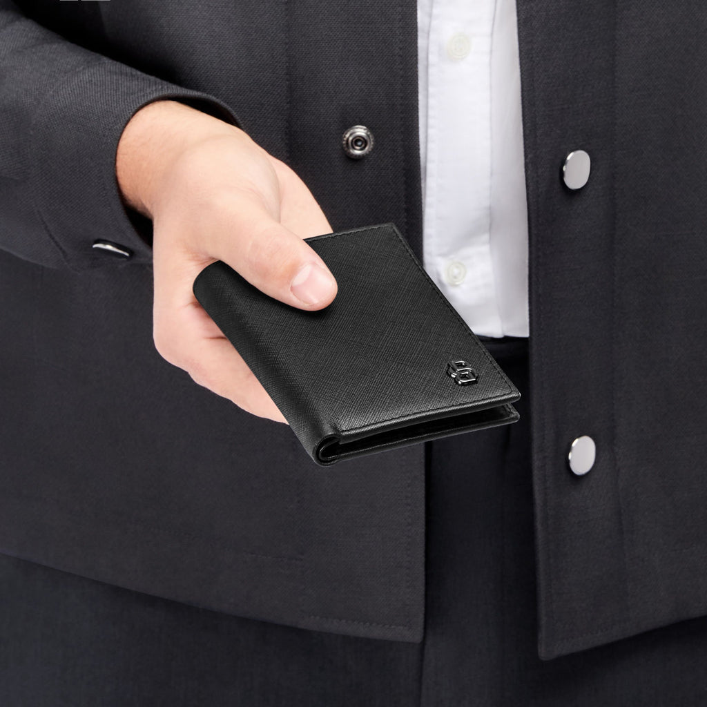 BOSS black leather folding card holder with gun-plated Double B logo 