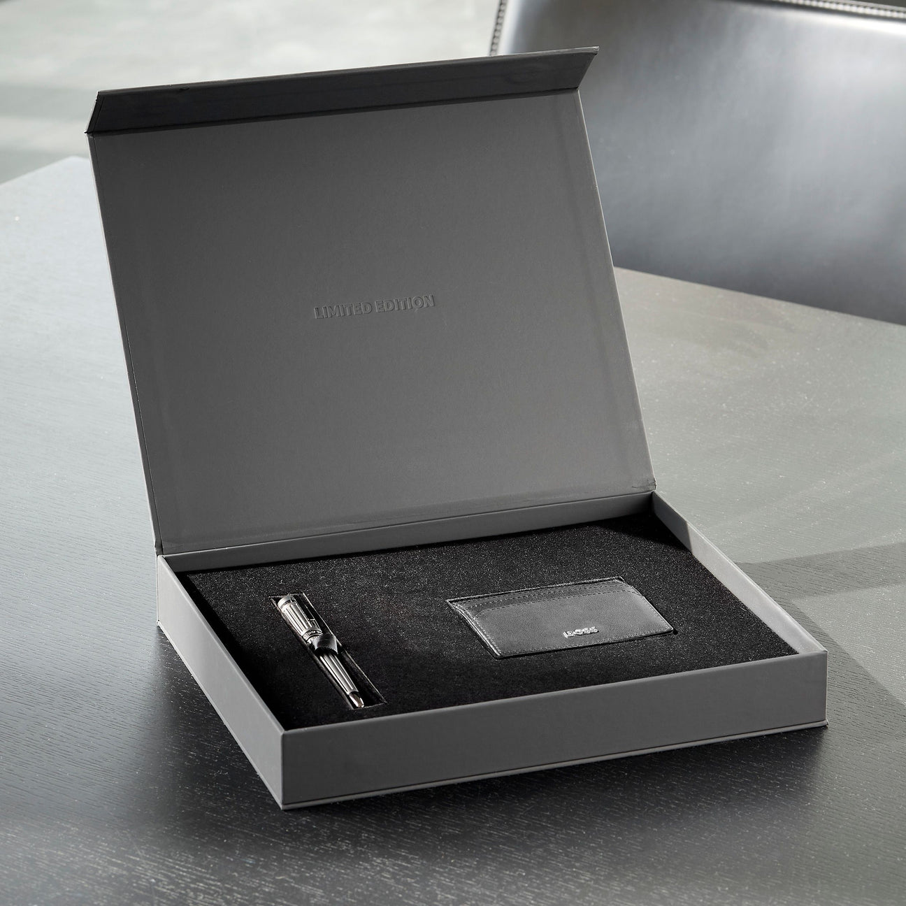 HUGO BOSS HSF4784D - Ballpoint pen Limited Edition Arc - Image 3