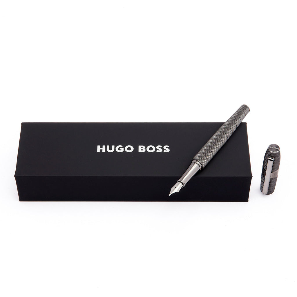 HUGO BOSS Fountain pen Quantum in deep gun metal plated engravment