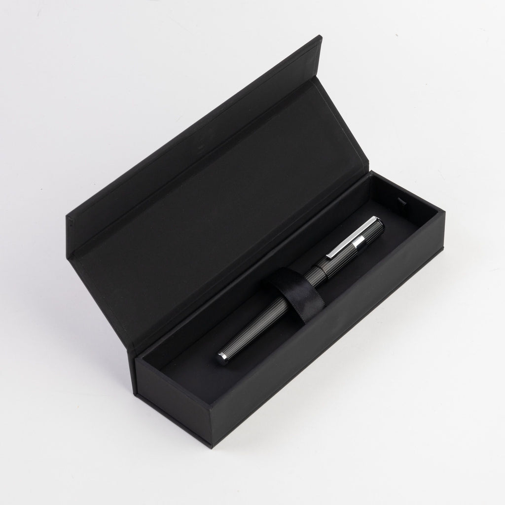  Elegant pens HUGO BOSS Black/Chrome Rollerball pen Gear Pinstripe 
