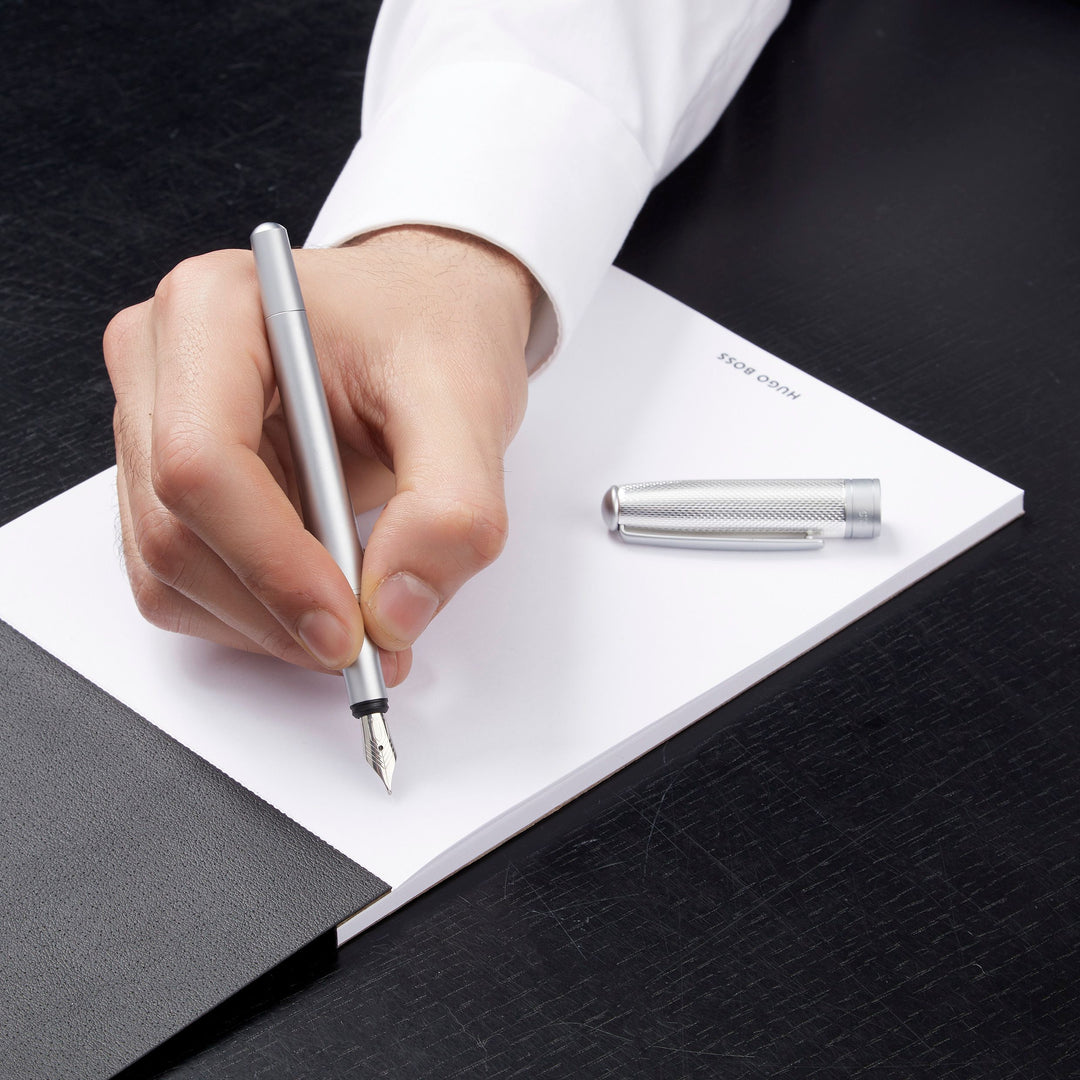 HUGO BOSS HSY4872C - Fountain pen Essential Metal Silver - Image 3