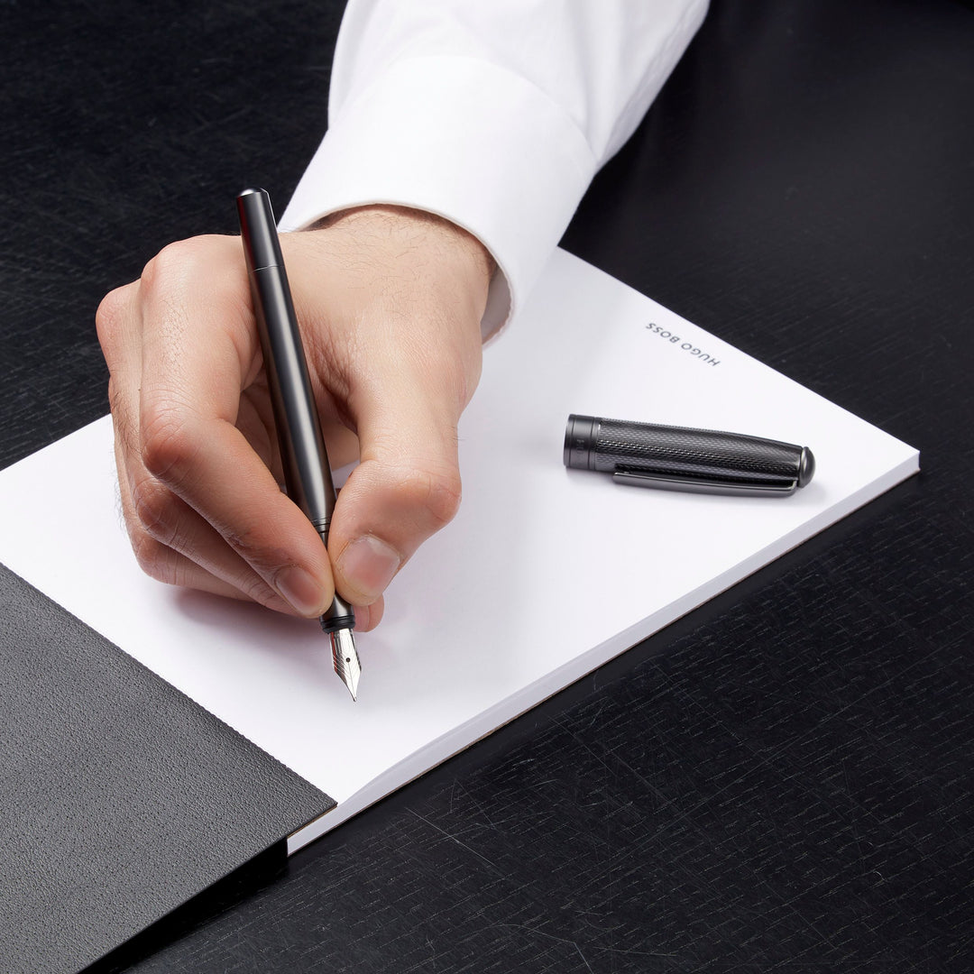 HUGO BOSS HSY4872D - Fountain pen Essential Metal Gun - Image 3