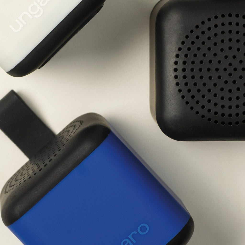 Men's electronics goods Ungaro trendy white Bluetooth speaker Cosmo 