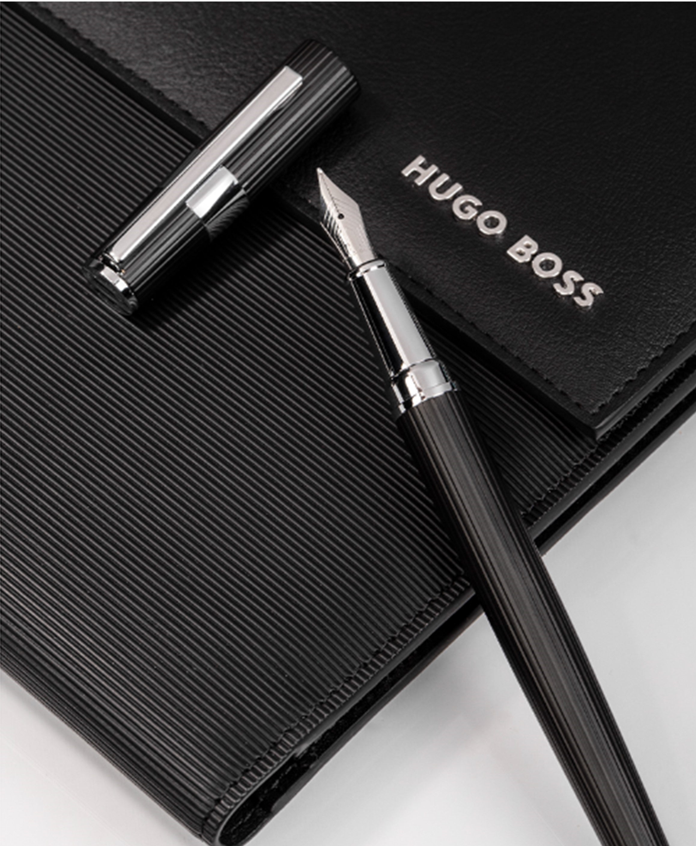 Pinstripe Fountain Pen - Hugo Boss Essential Pinstripe - Writing Delight