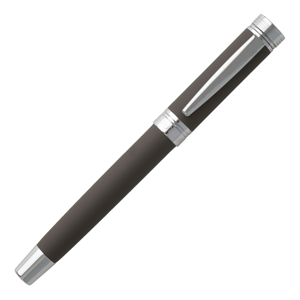  Cerruti 1881 soft taupe fountain pen Zoom with engraved logo CRR on top