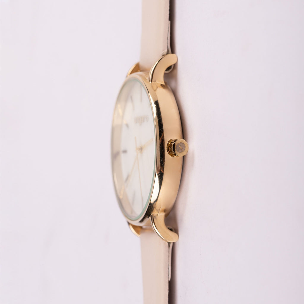  Cacharel watch Paola in Off-white leather strap for Mother's Day in HK